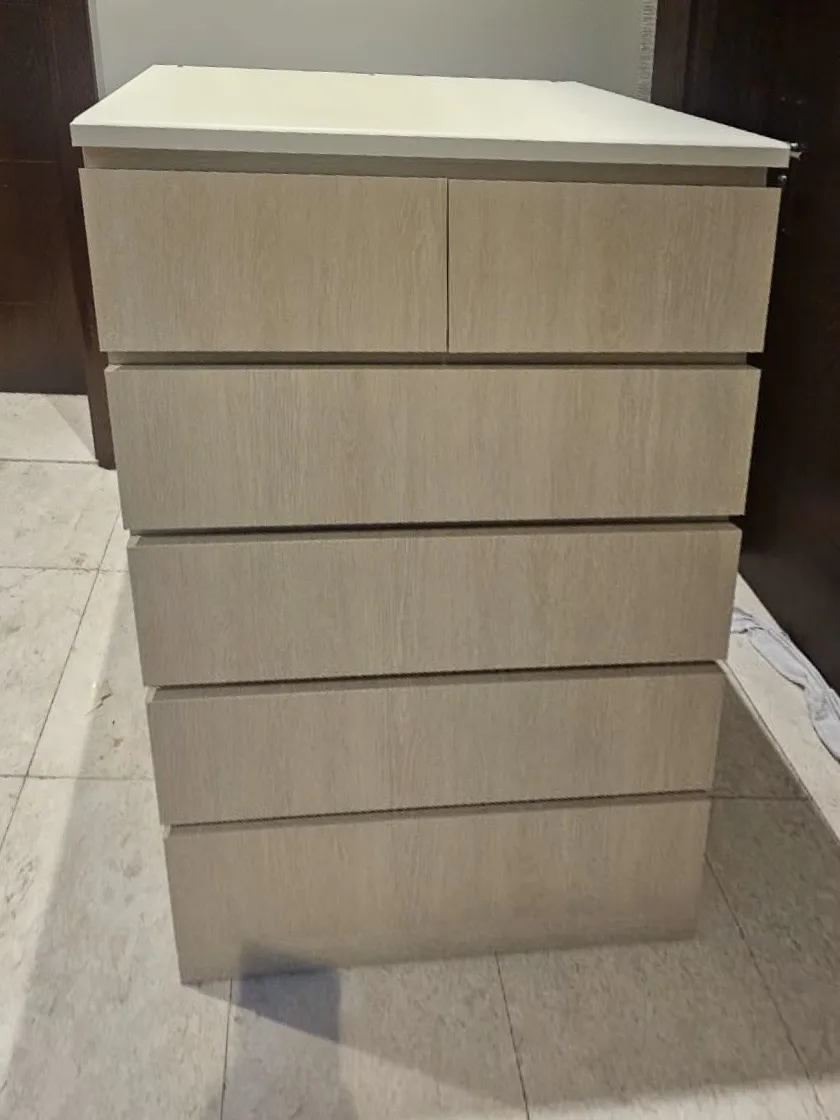 Furniture after vinyl wrapping — showcase 9