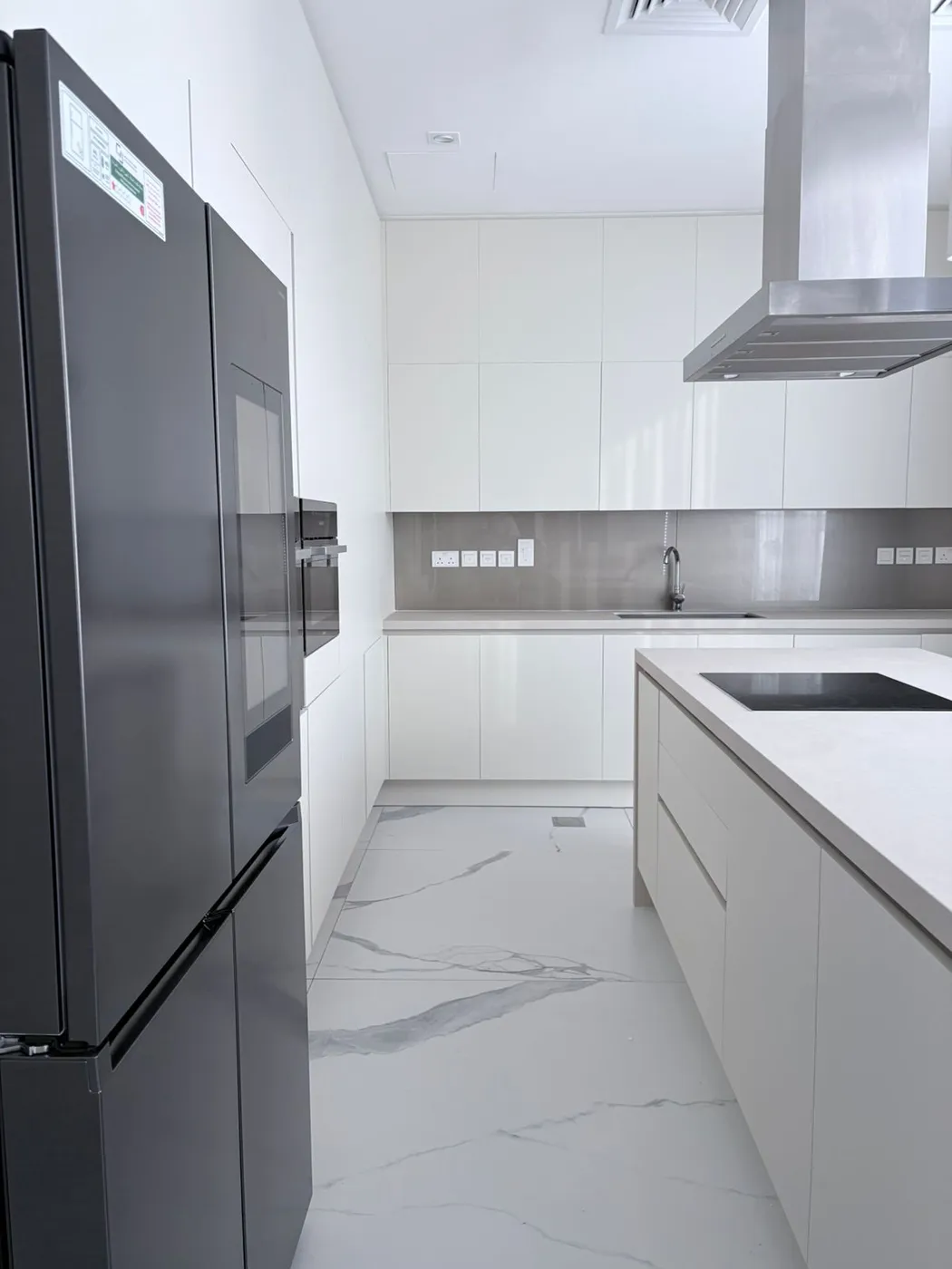 Kitchen after vinyl wrapping — showcase 3